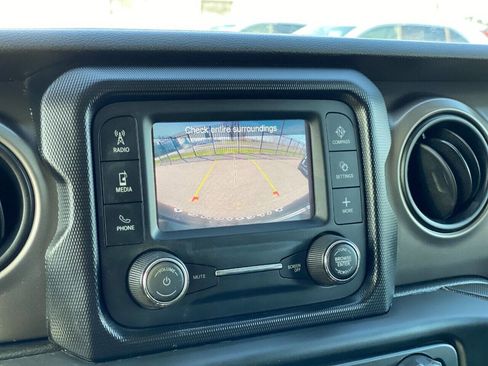 Used 2020 Jeep Wrangler Unlimited Sport S image 12