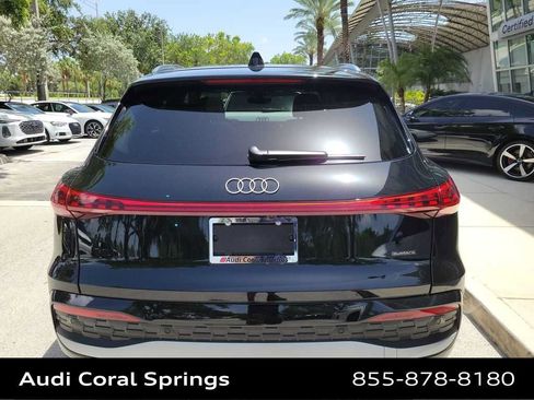 Certified 2025 Audi Q5 Premium w/ Convenience Package AWD/4WD image 5