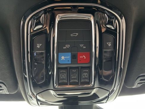 Used 2024 Jeep Grand Wagoneer Series III w/ Rear Seat Video Group 1 image 32