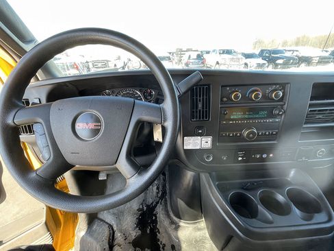 Used 2021 GMC Savana 3500 CUTWAY w/ Power Convenience Package image 36