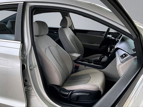 Used 2018 Hyundai Sonata SE image 25