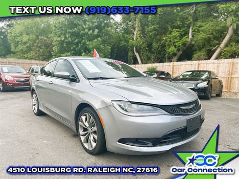 Used 2015 Chrysler 200 S image 2