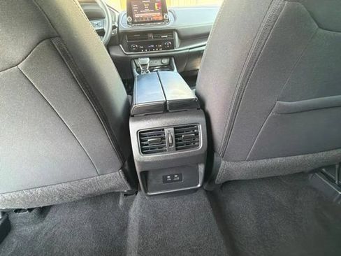 Used 2023 Nissan Rogue SV FWD image 14