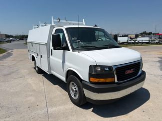New 2025 GMC Savana 3500 w/ Power Convenience Package RWD video 2