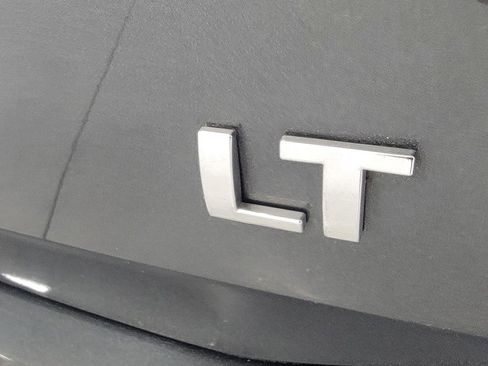 Used 2018 Chevrolet Equinox LT image 10