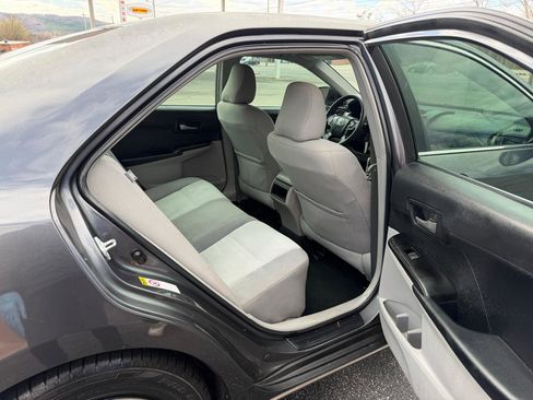Used 2012 Toyota Camry LE image 16
