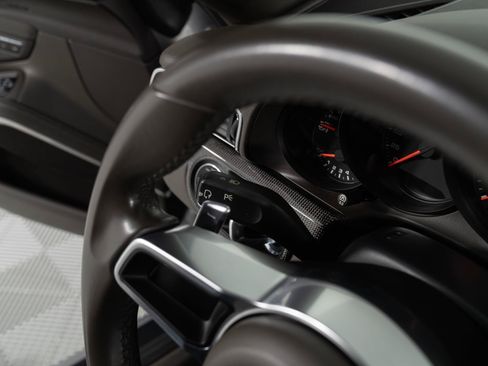 Used 2017 Porsche 911 Carrera RWD image 35