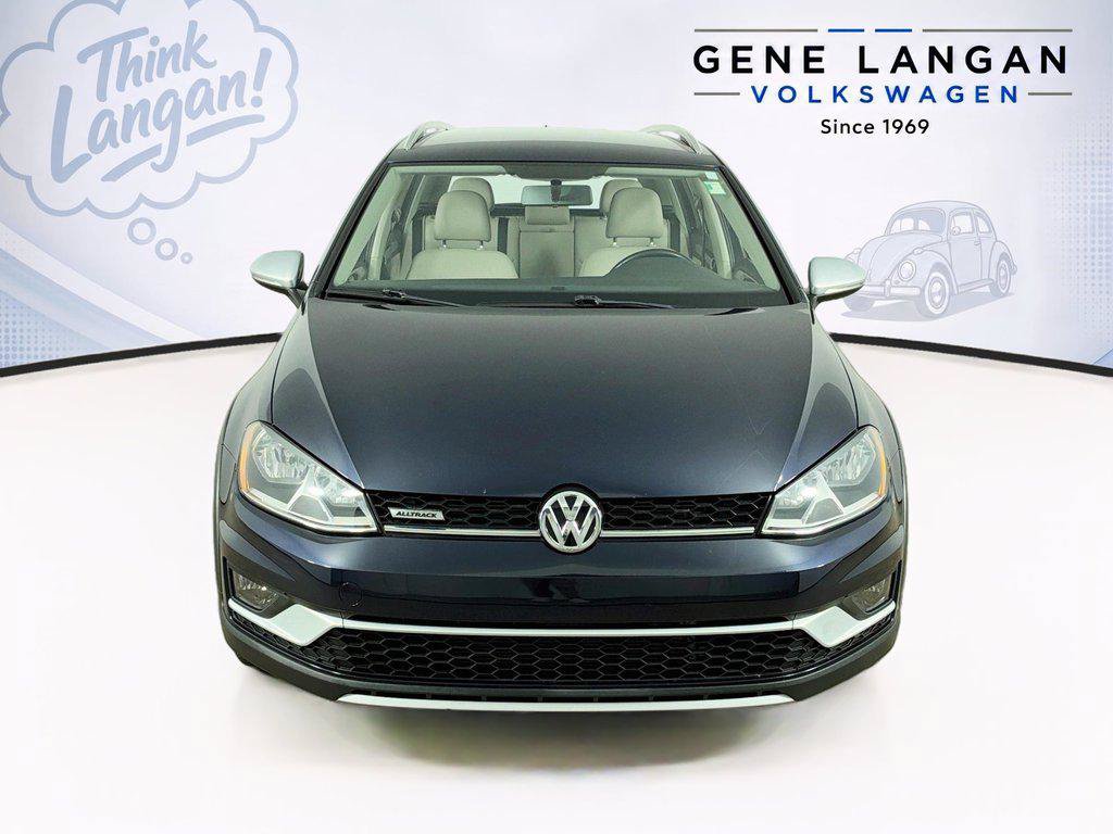 Used 2017 Volkswagen Golf Alltrack S AWD/4WD image 2