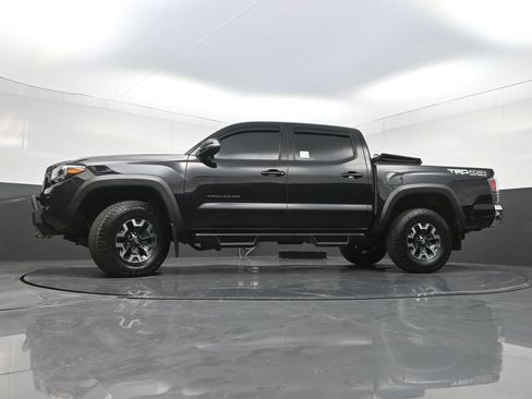 Used 2021 Toyota Tacoma TRD Off-Road AWD/4WD image 27