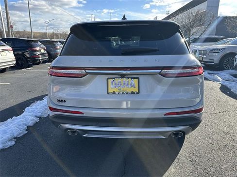 Certified 2022 Lincoln Corsair AWD w/ Equipment Group 101A image 6