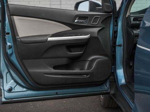 Used 2015 Honda CR-V Touring image 9