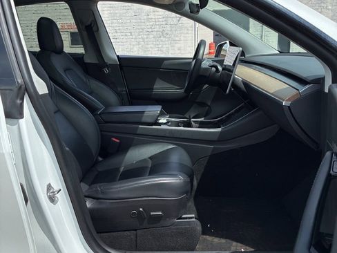 Used 2021 Tesla Model Y Long Range AWD/4WD image 6