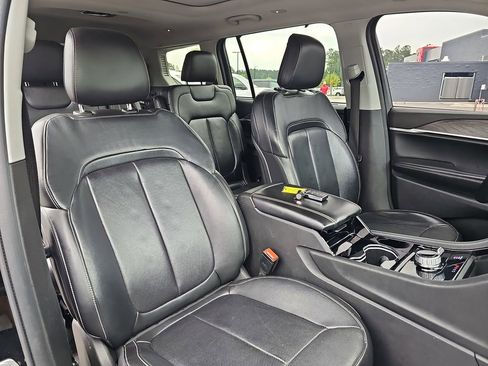 Used 2022 Jeep Grand Cherokee L Limited w/ Luxury Tech Group II AWD/4WD image 14