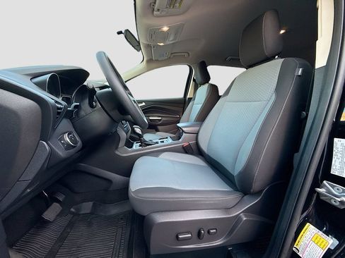 Used 2018 Ford Escape SE w/ SE Sync 3 Package AWD/4WD image 22
