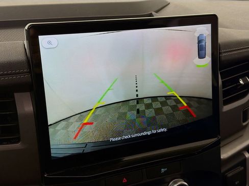 Used 2022 Ford Expedition XLT image 19