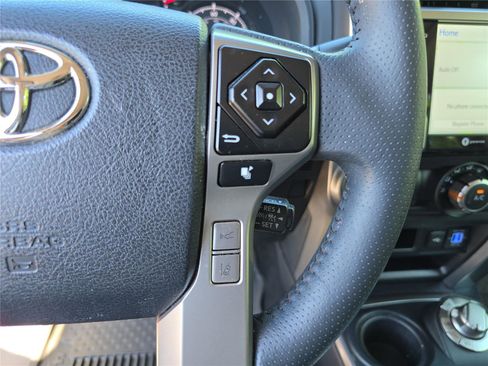 Used 2022 Toyota 4Runner SR5 Premium w/ Moonroof Package AWD/4WD image 30