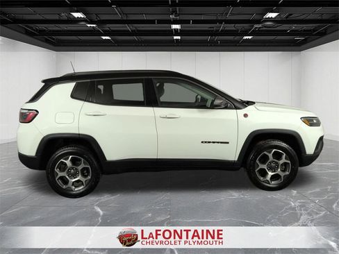 Used 2022 Jeep Compass Trailhawk w/ Trailer Tow Group image 9