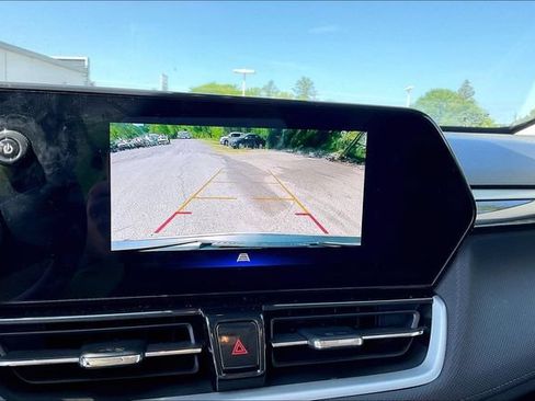Used 2025 Chevrolet TrailBlazer LT AWD/4WD image 21