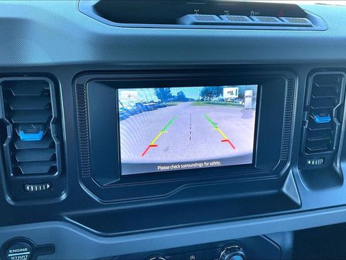 Used 2022 Ford Bronco Black Diamond AWD/4WD image 17