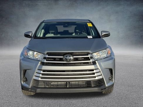 Used 2019 Toyota Highlander LE image 8