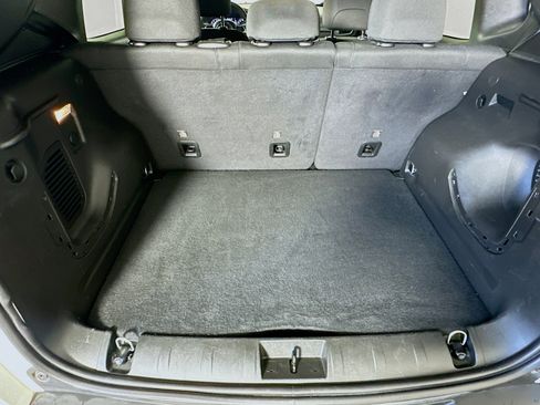 Used 2023 Jeep Renegade Latitude image 28