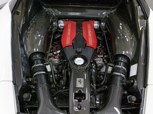 Used 2016 Ferrari 488 GTB image 10