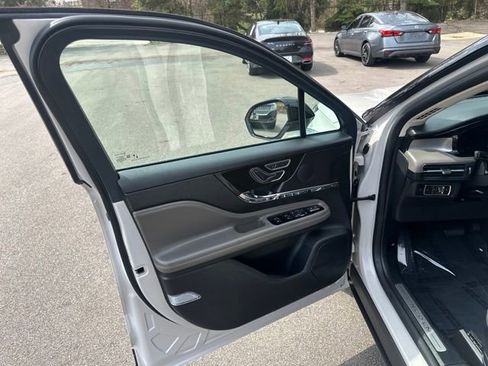 Used 2024 Lincoln Corsair AWD image 28