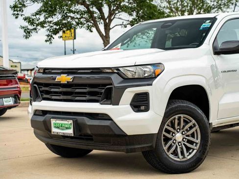 Used 2023 Chevrolet Colorado LT w/ LT Convenience Package RWD image 7