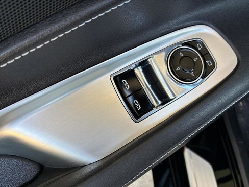 Used 2021 Chevrolet Corvette Stingray Coupe w/ 1LT image 9