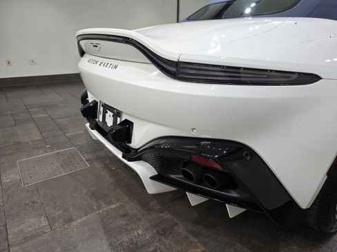 Used 2022 Aston Martin V8 Vantage Roadster image 8