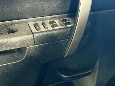 Used 2011 Chevrolet Silverado 1500 LT w/ All-Star Edition image 17