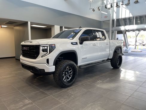 Used 2024 GMC Sierra 1500 Elevation AWD/4WD image 6
