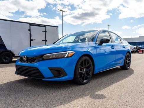 Used 2024 Honda Civic Sport image 3