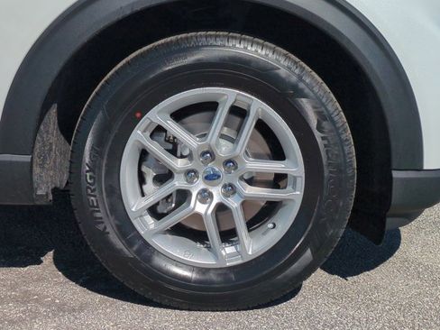 New 2026 Ford Explorer Active w/ Active Comfort Package image 11