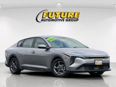 Used 2025 Kia K4 FWD image 1