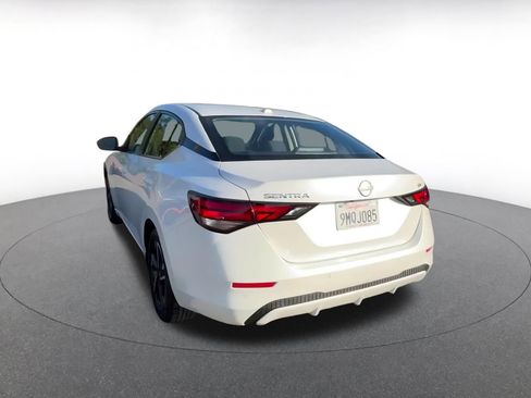 Used 2024 Nissan Sentra SV image 11