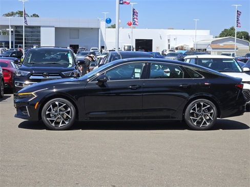 New 2025 Kia K5 EX image 8