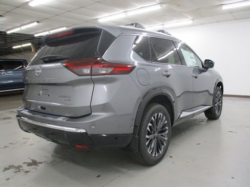 New 2026 Nissan Rogue Platinum w/ Platinum Premium Package image 8
