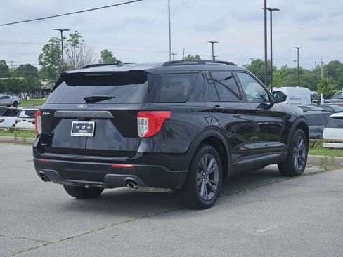 Used 2022 Ford Explorer XLT w/ Equipment Group 202A RWD image 4