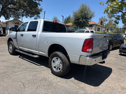 Used 2016 RAM 2500 Tradesman w/ Chrome Appearance Group AWD/4WD image 11