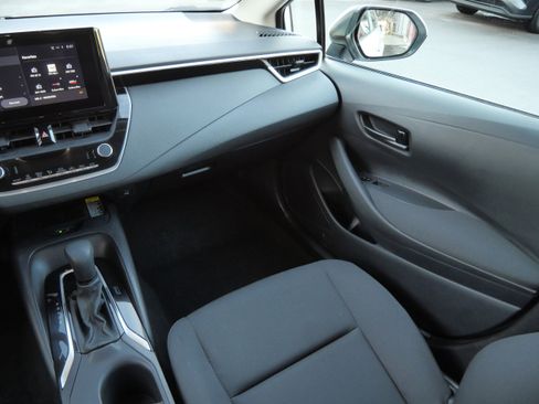 Certified 2025 Toyota Corolla LE image 12