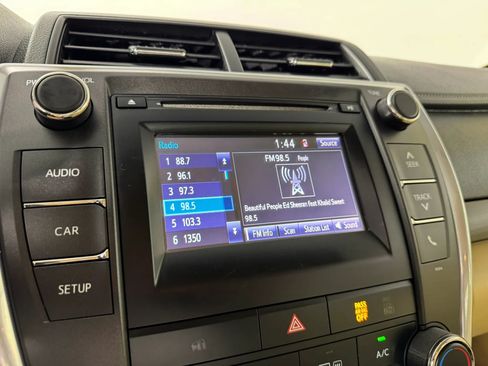 Used 2017 Toyota Camry LE FWD image 18