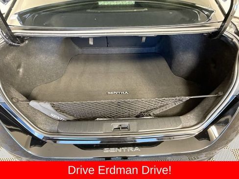 Used 2025 Nissan Sentra SR w/ Midnight Edition FWD image 33