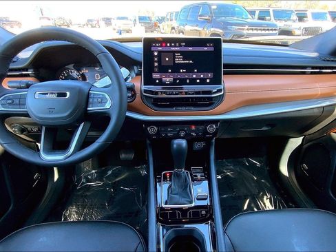 Used 2025 Jeep Compass Limited w/ Sun & Sound Group image 14