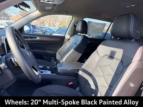 New 2026 Volkswagen Atlas SE FWD image 9