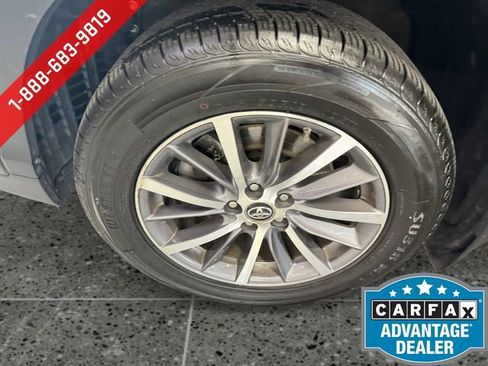 Used 2019 Toyota Highlander XLE w/ Carpet Mat Package (TMS) AWD/4WD image 25