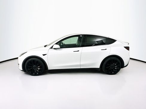 Used 2022 Tesla Model Y Performance image 4