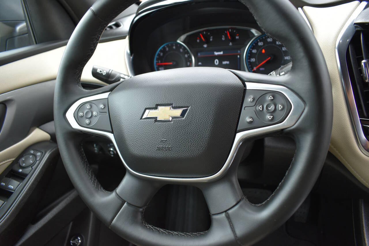 Used 2023 Chevrolet Traverse LT w/ LPO, Cargo Package AWD/4WD image 29