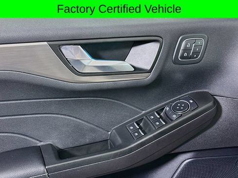 Certified 2022 Ford Escape Titanium w/ Class II Trailer Tow Package AWD/4WD image 25