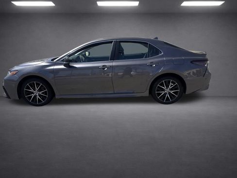 Used 2024 Toyota Camry SE FWD image 33